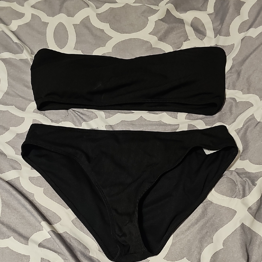 Black Strapless Bikini Set